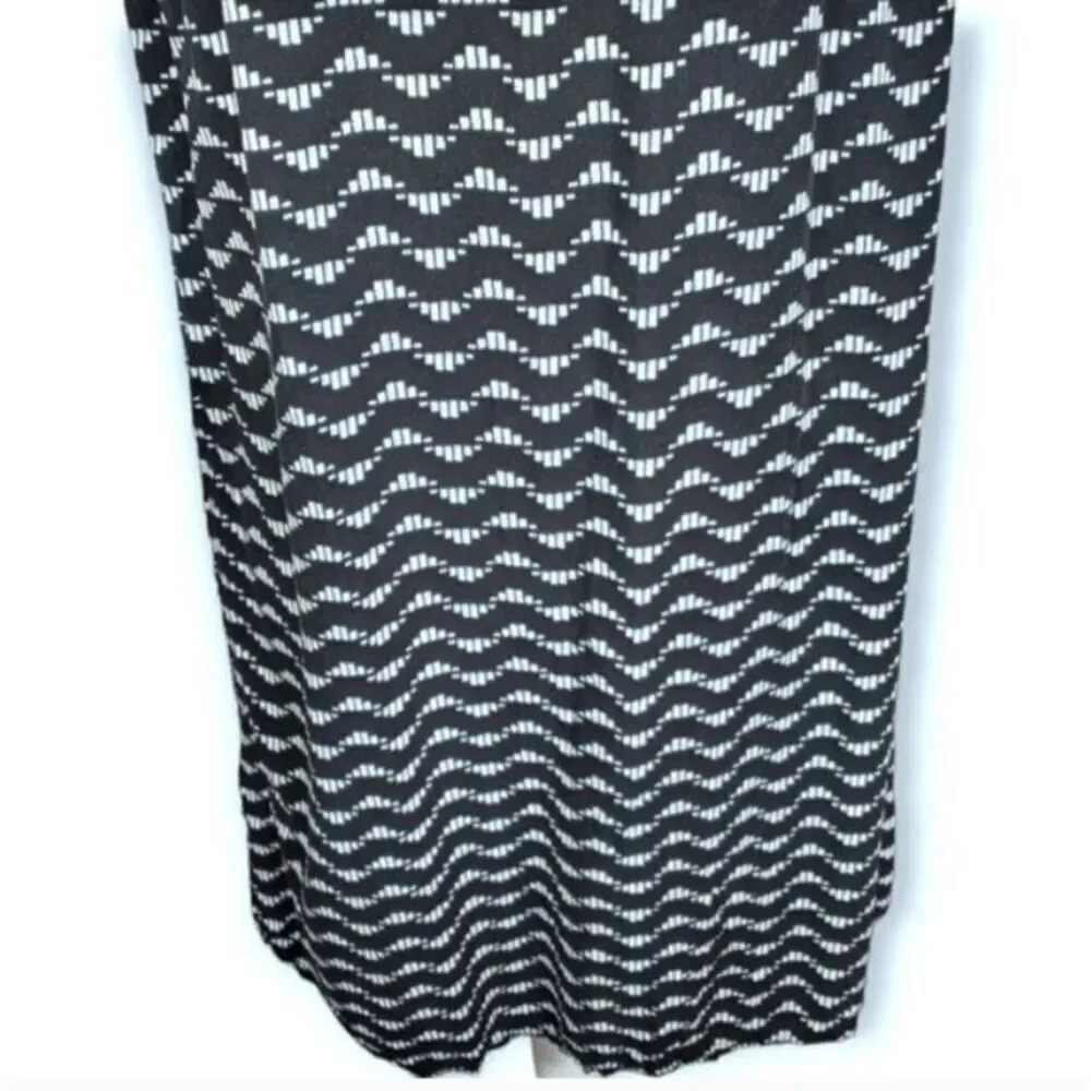 OLD NAVY BLACK & WHITE DRESS SZ.M EUC.